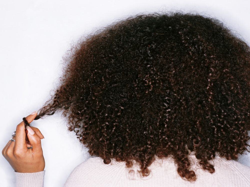 أفضل منتجات للشعر الكيرلي في مصر 2025 | دليلك للشراء من Curly Stores